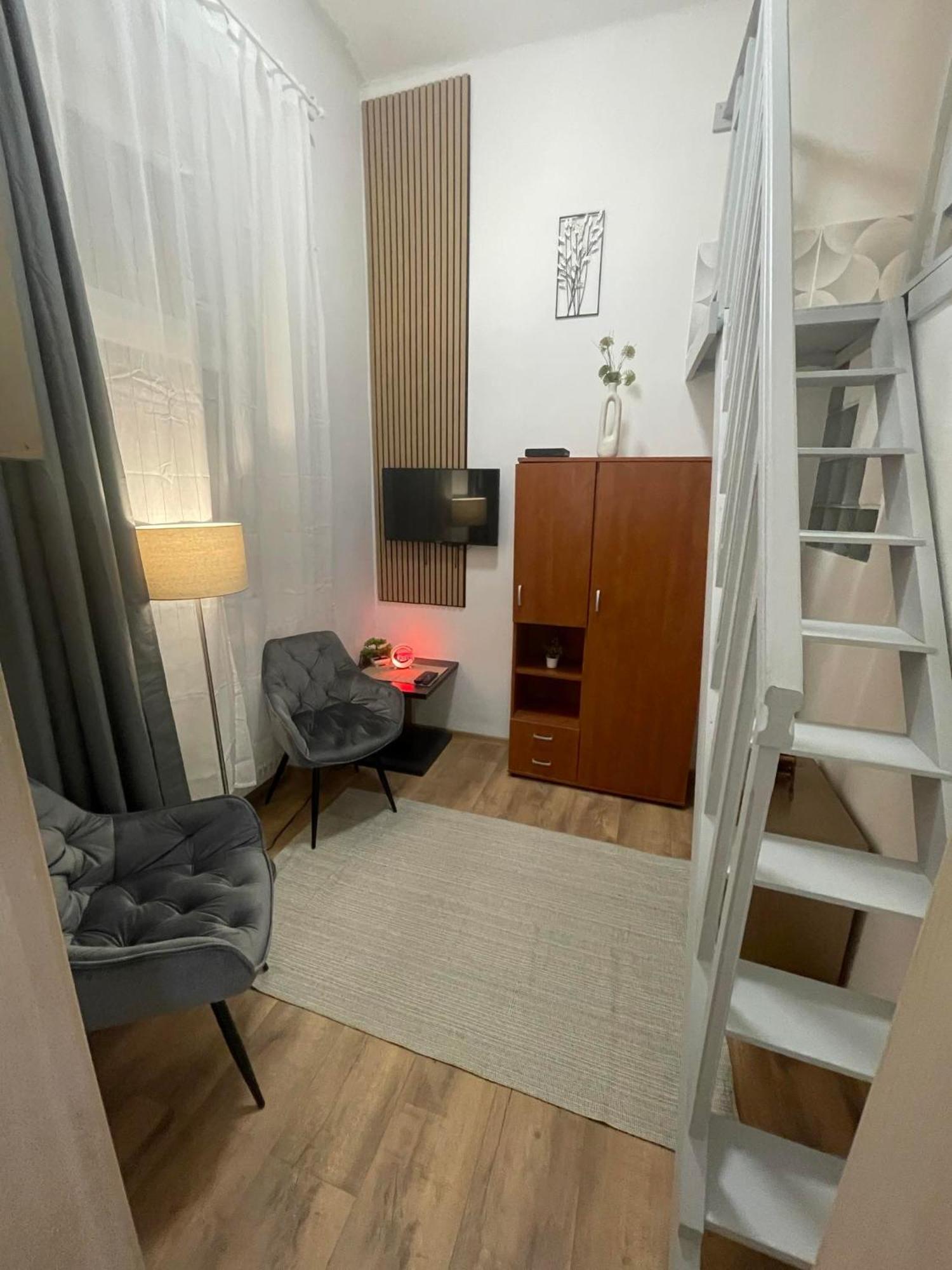 Ferienwohnung Ernesto 17 With Free Parking Possibility Budapest Exterior foto